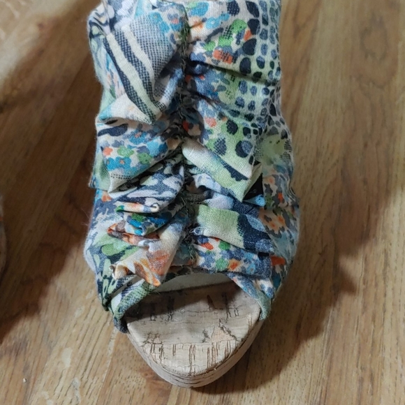 Chinese Laundry 🥳HOST PICK🥳 Heart Throb Platform Heels 6M - Picture 5 of 13